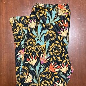LuLaRoe TC Leggings C07